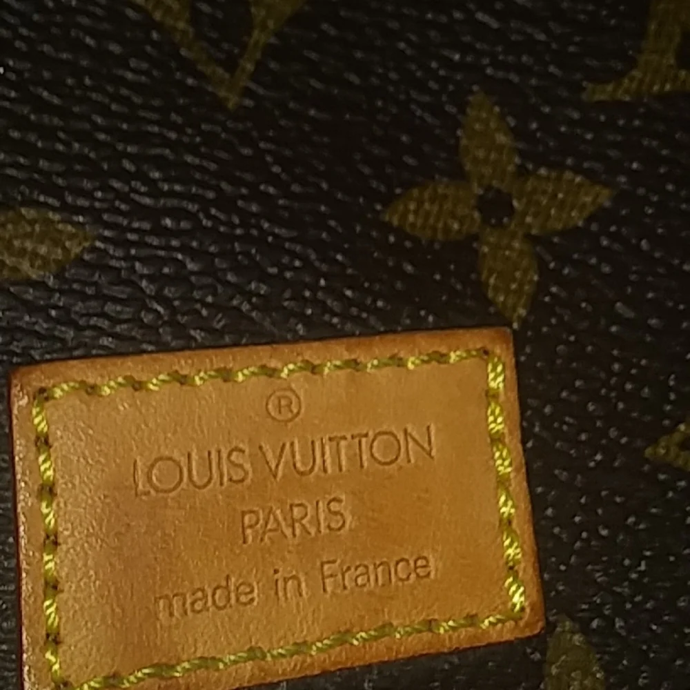 Authentic louis vuitton bag - Picture 10 of 16